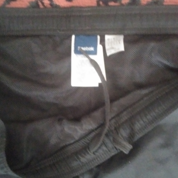 Men's Training Pants - Picture 8 of 10